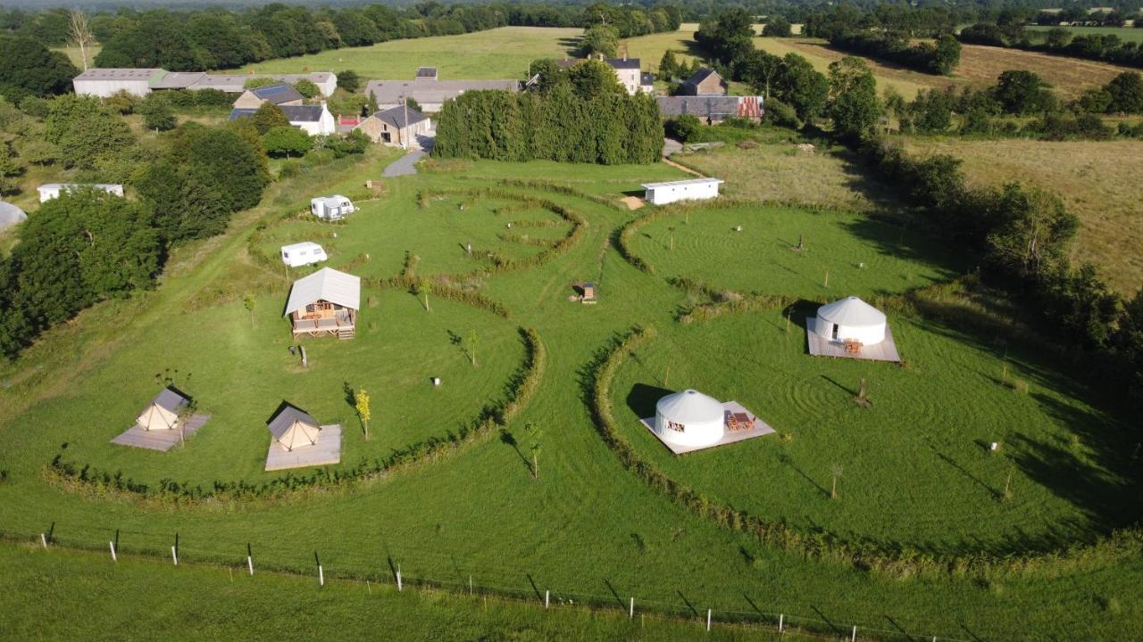 Camping A La Ferme - Hebergements Insolites Cerisy-la-Foret Kültér fotó